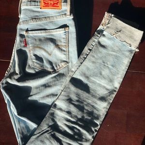 Brand new only worn twice, Levi’s high rise jeans, size 25